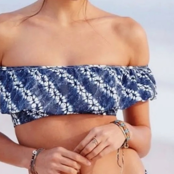 Victorias Secret Bikini - Picture 7 of 8